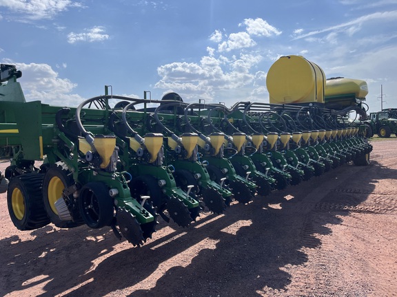 2012 John Deere DB88 Planter