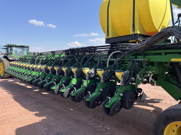 2012 John Deere DB88 Planter