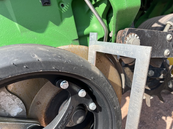 2012 John Deere DB88 Planter