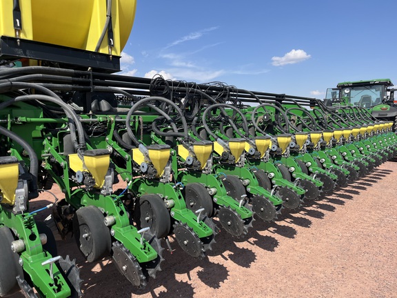 2012 John Deere DB88 Planter