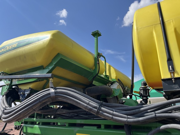 2012 John Deere DB88 Planter