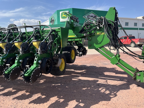 2012 John Deere DB88 Planter