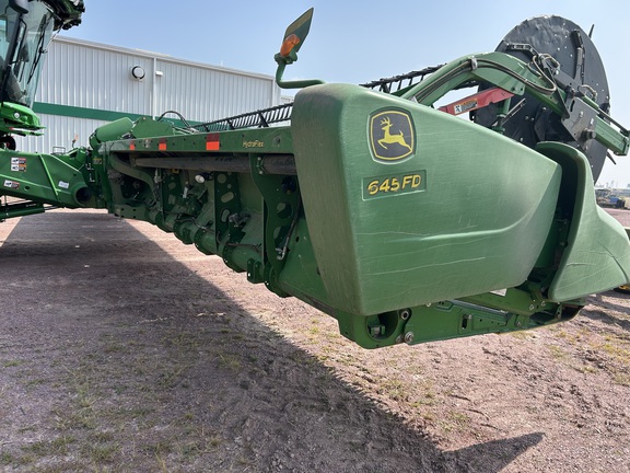 2018 John Deere 645FD Header Combine