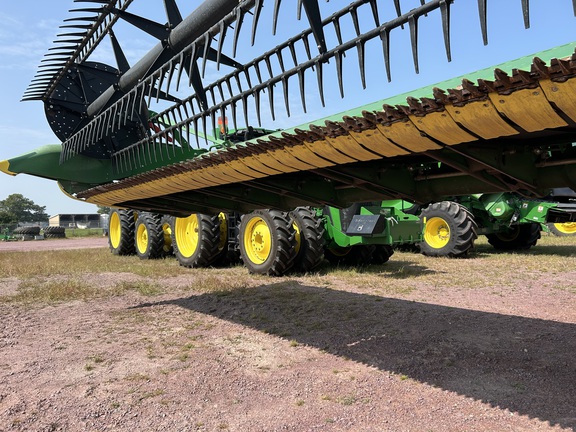 2018 John Deere 645FD Header Combine