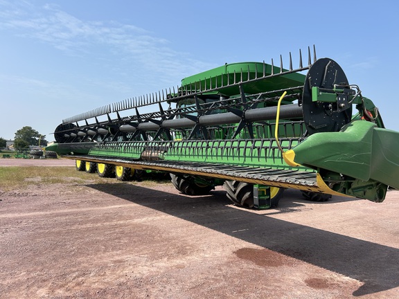 2018 John Deere 645FD Header Combine