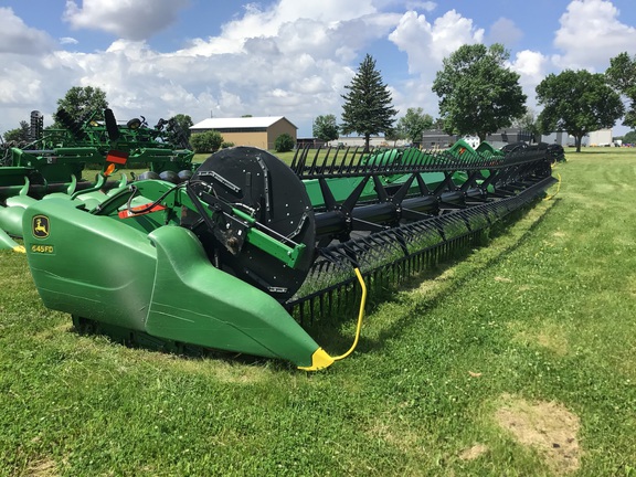 2018 John Deere 645FD Header Combine