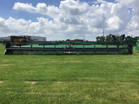 2018 John Deere 645FD Header Combine