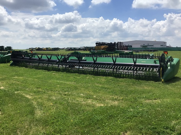 2018 John Deere 645FD Header Combine