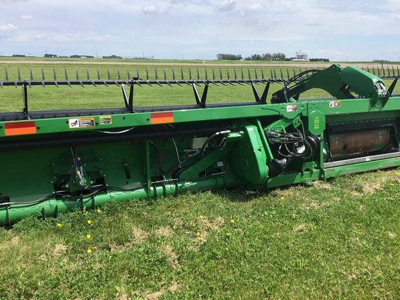 2018 John Deere 645FD Header Combine
