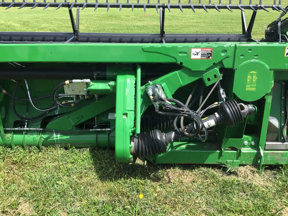 2018 John Deere 645FD Header Combine