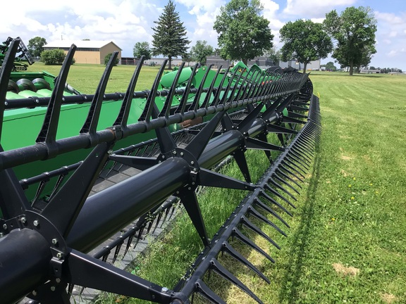 2018 John Deere 645FD Header Combine