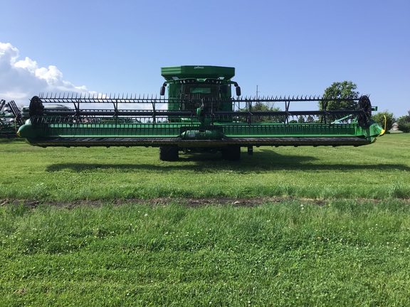 2023 John Deere RD40F Header Combine