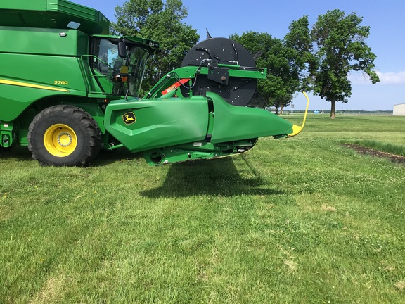 2023 John Deere RD40F Header Combine