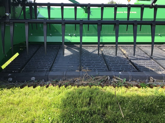 2023 John Deere RD40F Header Combine