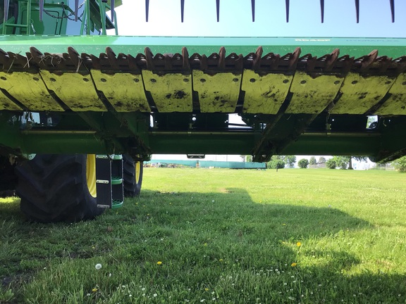 2023 John Deere RD40F Header Combine