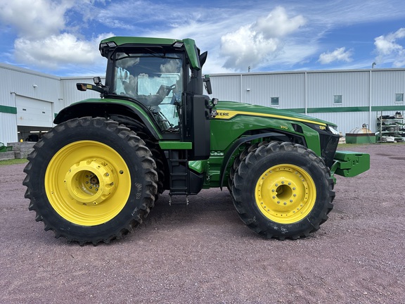 2025 John Deere 8R 370 Tractor