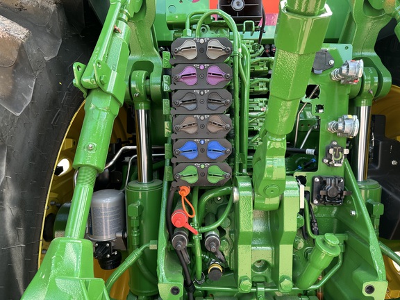 2025 John Deere 8R 370 Tractor