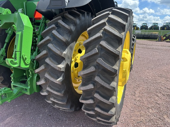 2025 John Deere 8R 370 Tractor