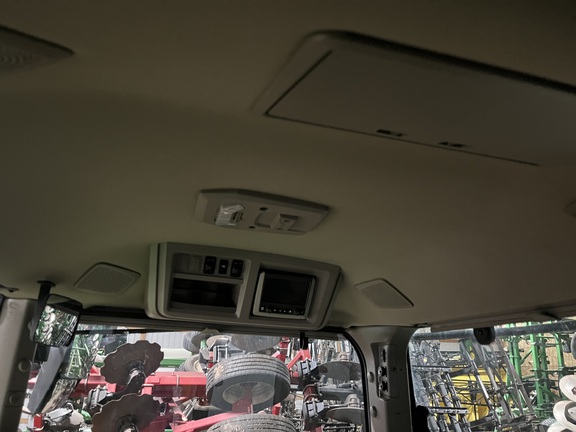 2023 John Deere 9RX 640 Tractor Rubber Track