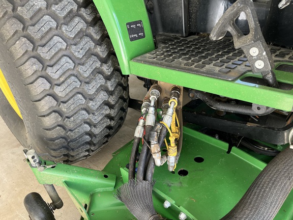 2015 John Deere 2032R Tractor Compact