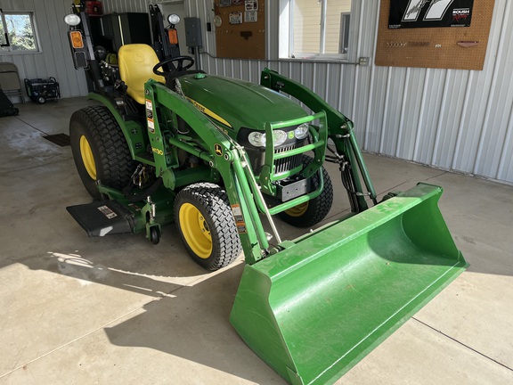 2015 John Deere 2032R Tractor Compact