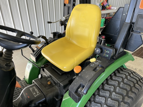 2015 John Deere 2032R Tractor Compact