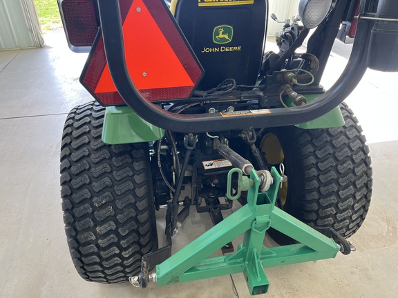 2015 John Deere 2032R Tractor Compact