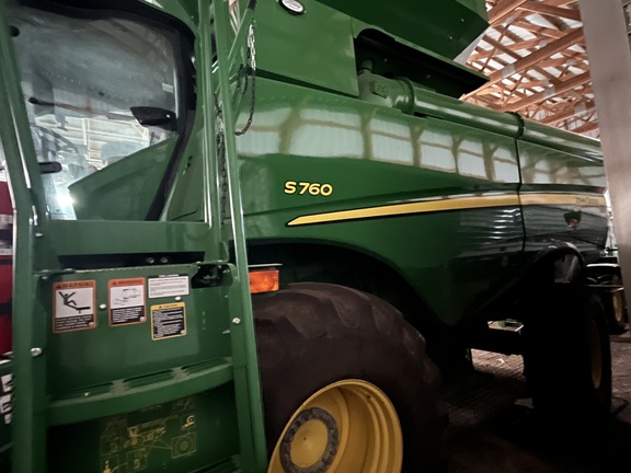 2023 John Deere S760 Combine