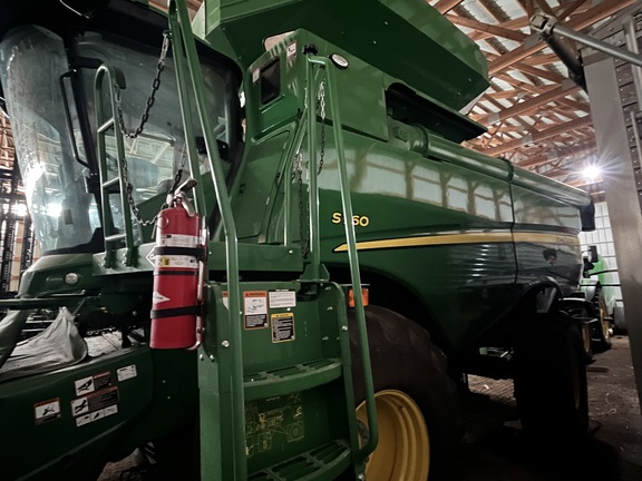 2023 John Deere S760 Combine