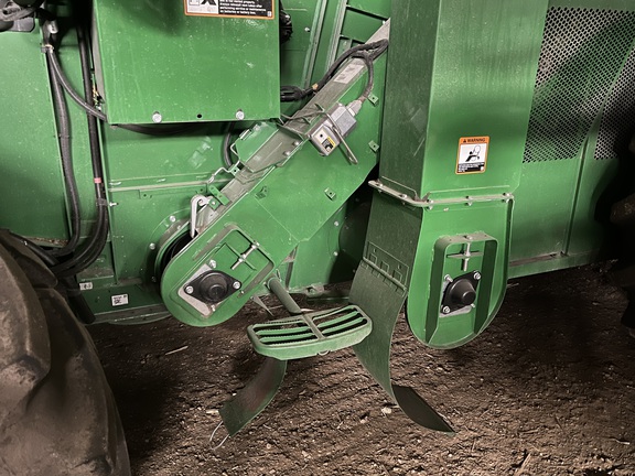 2023 John Deere S760 Combine