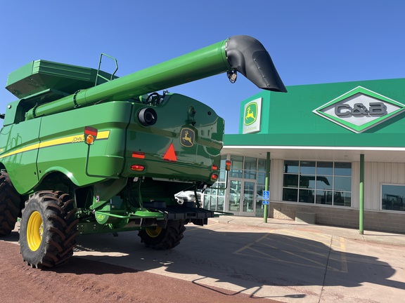 2023 John Deere S760 Combine