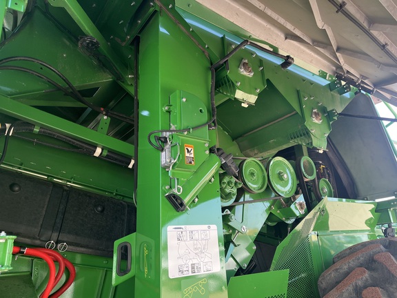 2023 John Deere S760 Combine