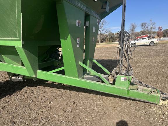 Brent 1080 Grain Cart
