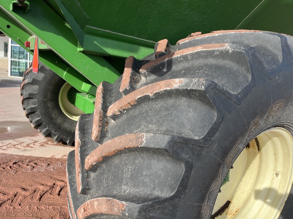 Brent 1080 Grain Cart