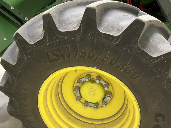 2022 John Deere X9 1000 Combine