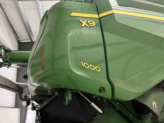 2022 John Deere X9 1000 Combine