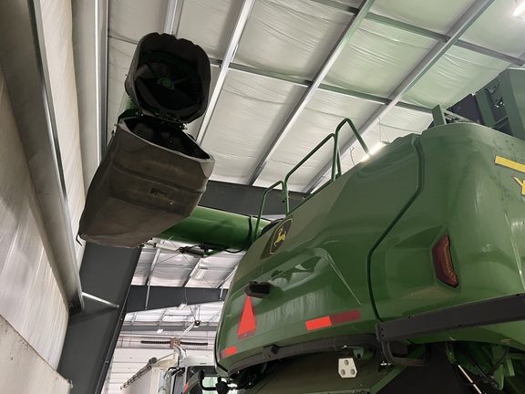 2022 John Deere X9 1000 Combine