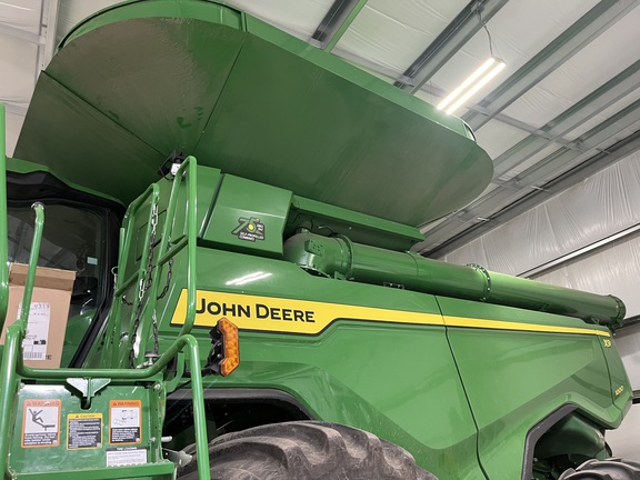 2022 John Deere X9 1000 Combine