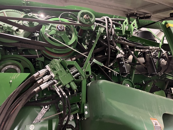 2022 John Deere X9 1000 Combine