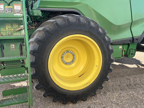 2022 John Deere X9 1000 Combine