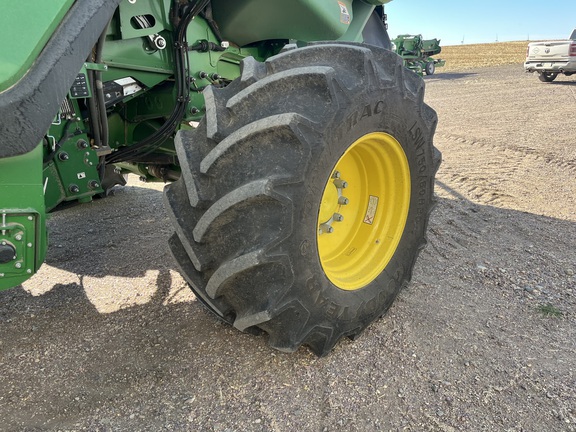 2022 John Deere X9 1000 Combine