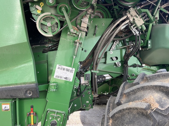 2022 John Deere X9 1000 Combine