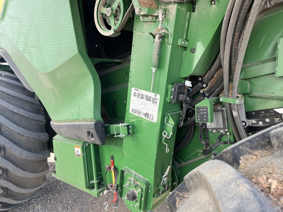 2022 John Deere X9 1000 Combine