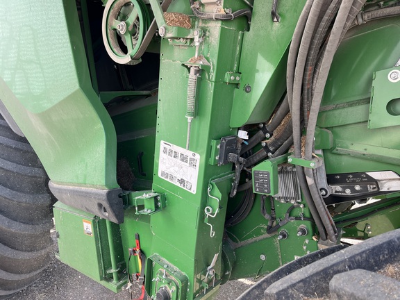 2022 John Deere X9 1000 Combine