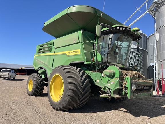 2022 John Deere X9 1000 Combine