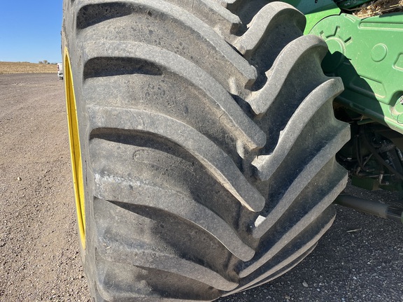 2022 John Deere X9 1000 Combine