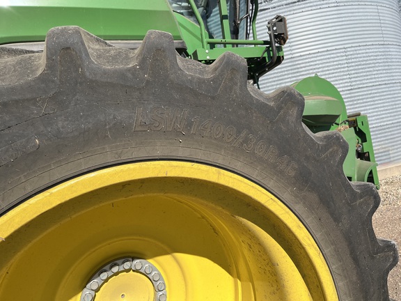 2022 John Deere X9 1000 Combine