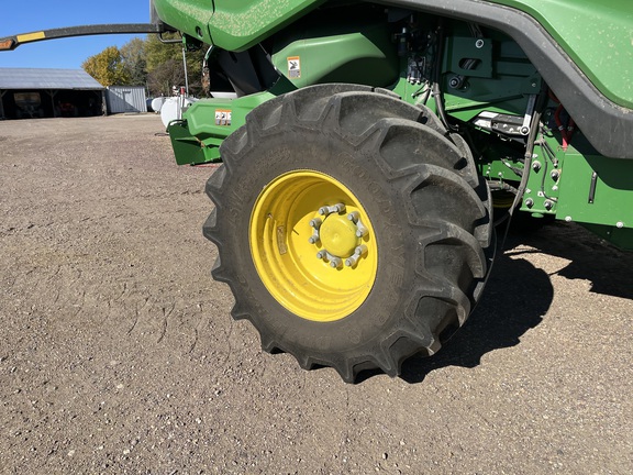 2022 John Deere X9 1000 Combine