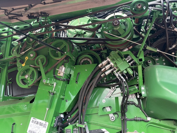 2022 John Deere X9 1000 Combine