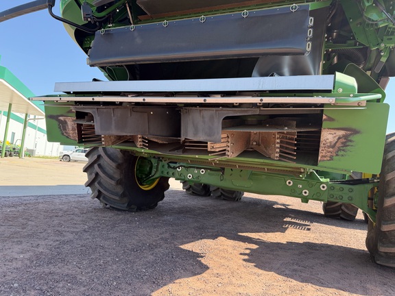 2022 John Deere X9 1000 Combine